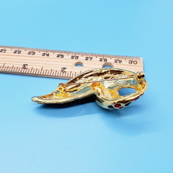 Goldtone red and green enameled swan brooch clear rhinestones vintage figural - Picture 6 of 7